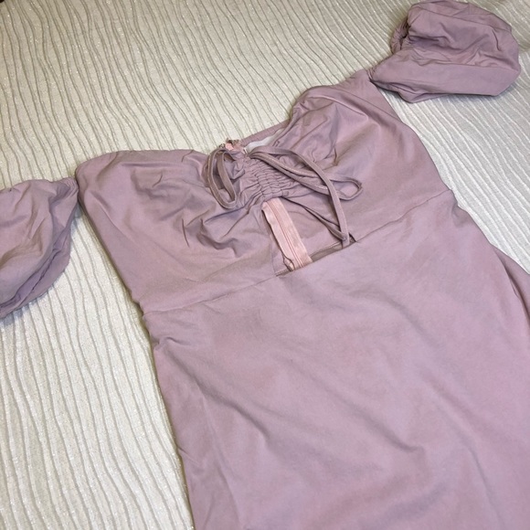 Blush boutique off the shoulder keyhole dress - Picture 4 of 7